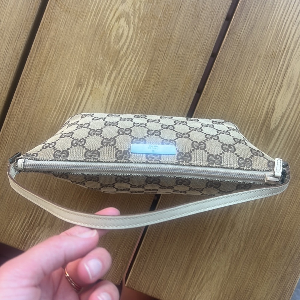 Authentic Gucci GG Canvas Classic Pochette In Classic Brown - Picture 9 of 11